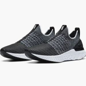 Men’s Nike Phantom Run Flyknit 2 Running Shoe